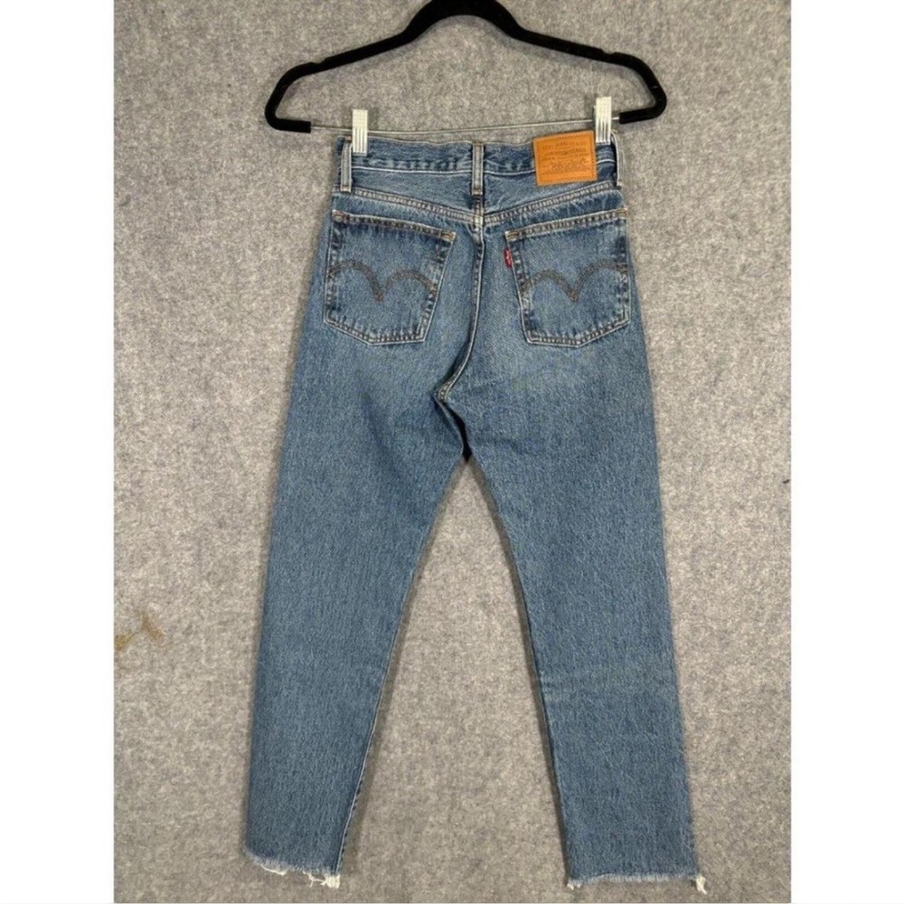 Levis Premium Wedgie Straight Jeans Womens 24 - Picture 3 of 5